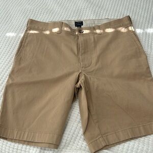 Like new J.Crew shorts. Size 31 with a 9 inch inseam.